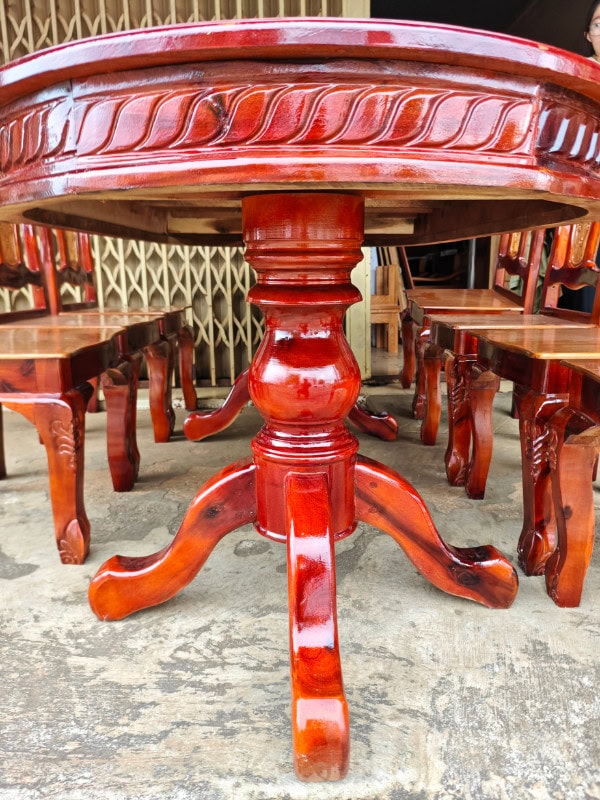BÀN ĂN 8 GHẾ GỖ TRÀM HOA VÀNG MẪU OVAL CAO CẤP