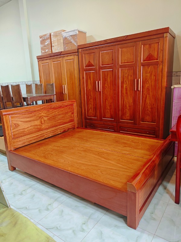 TỦ ÁO GỖ HƯƠNG ĐÁ 4 CÁNH – THIẾT KẾ 2 BUỒNG TREO ĐỒ DÀI THOẢI MÁI